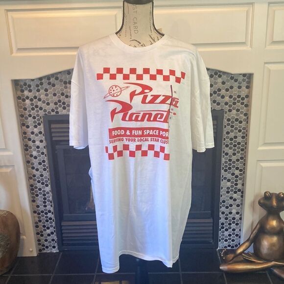 Disney Pixar Toy Story Pizza Planet white T-shirt NWT, size 2X - Picture 1 of 8